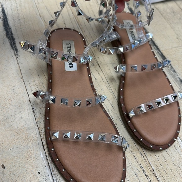 Steve Madden Silver Gladiator Sandals with Studded Details - Picture 3 of 6